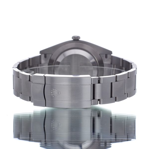 Rolex Oyster Perpetual 124300